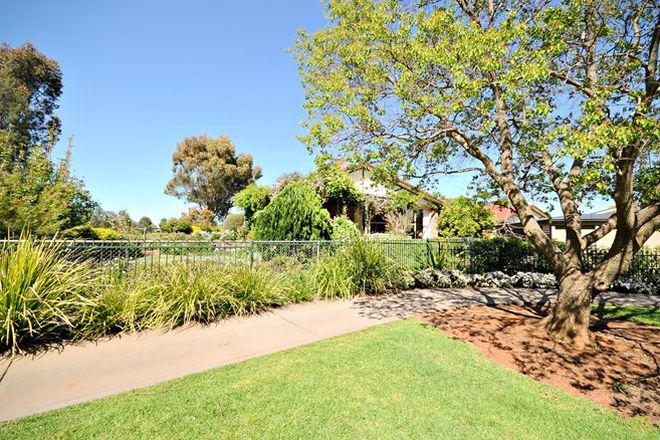 Picture of 3/4 Clearwater Place, DUBBO NSW 2830