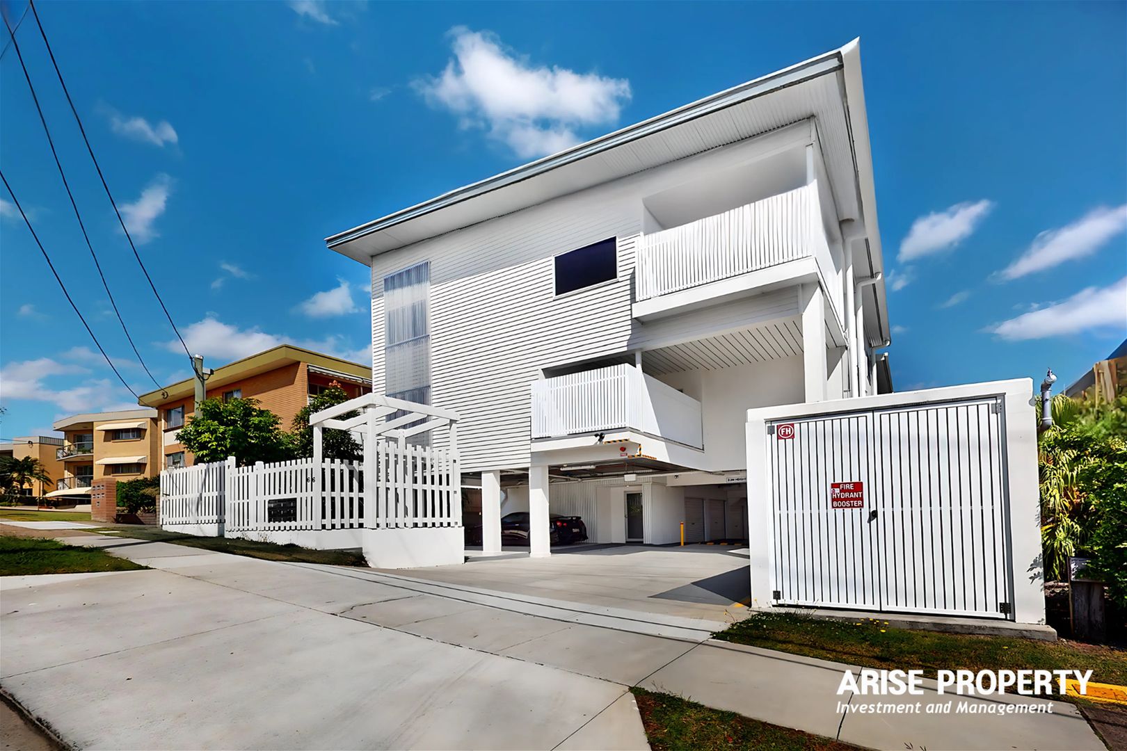 3 bedrooms Townhouse in 9/66 Kirkland Avenue COORPAROO QLD, 4151