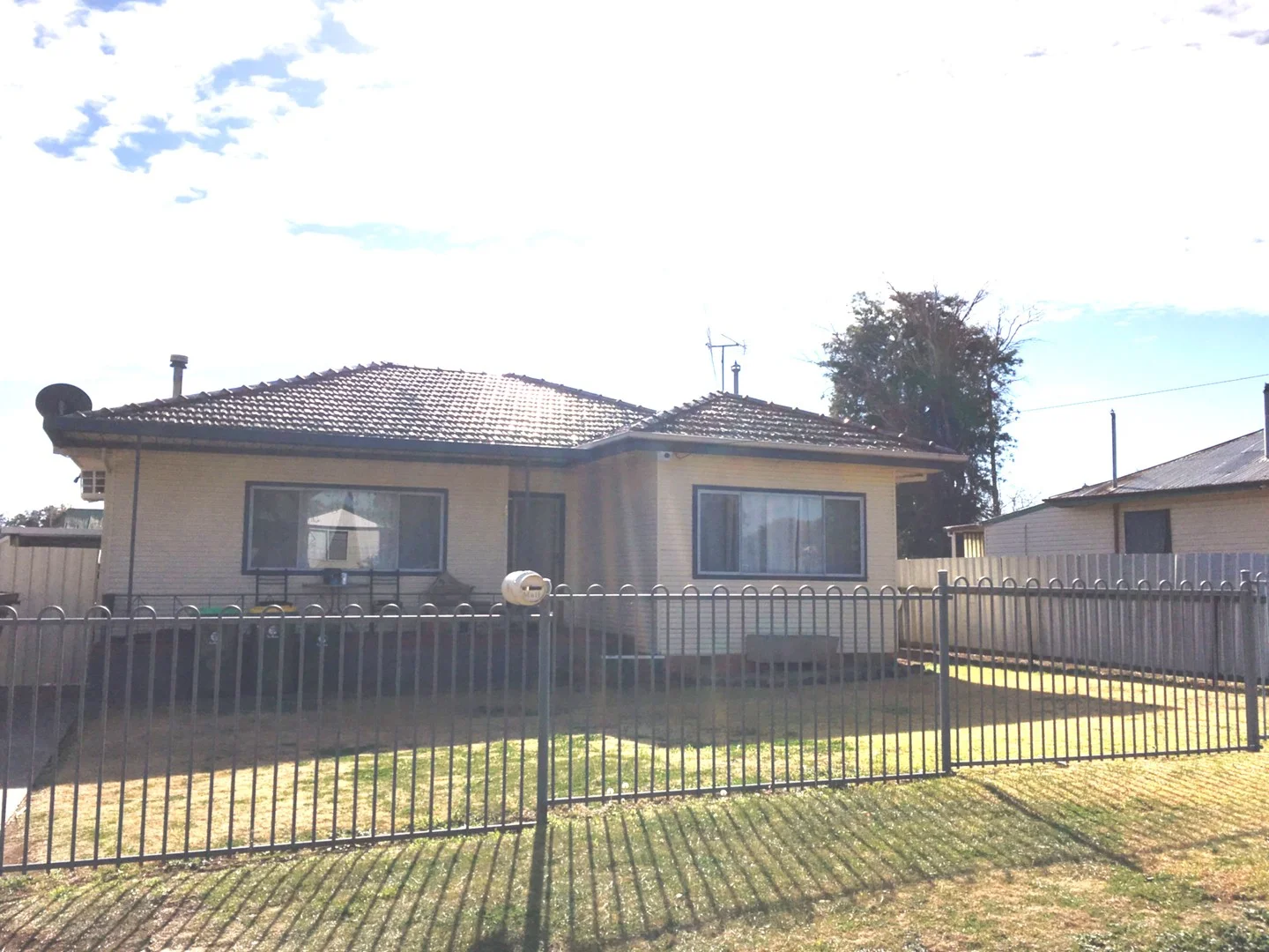 Primary image of 12 DIBBS STREET, Wellington NSW 2820