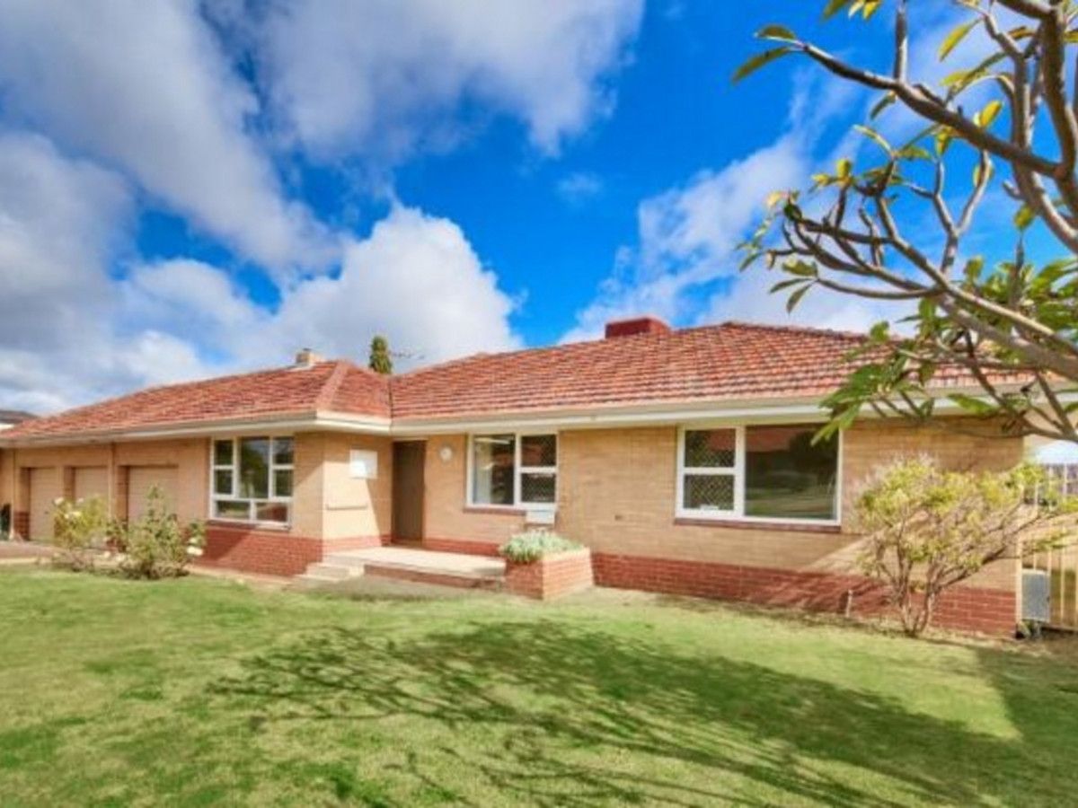 5 bedrooms House in 11 Jason Street YOKINE WA, 6060