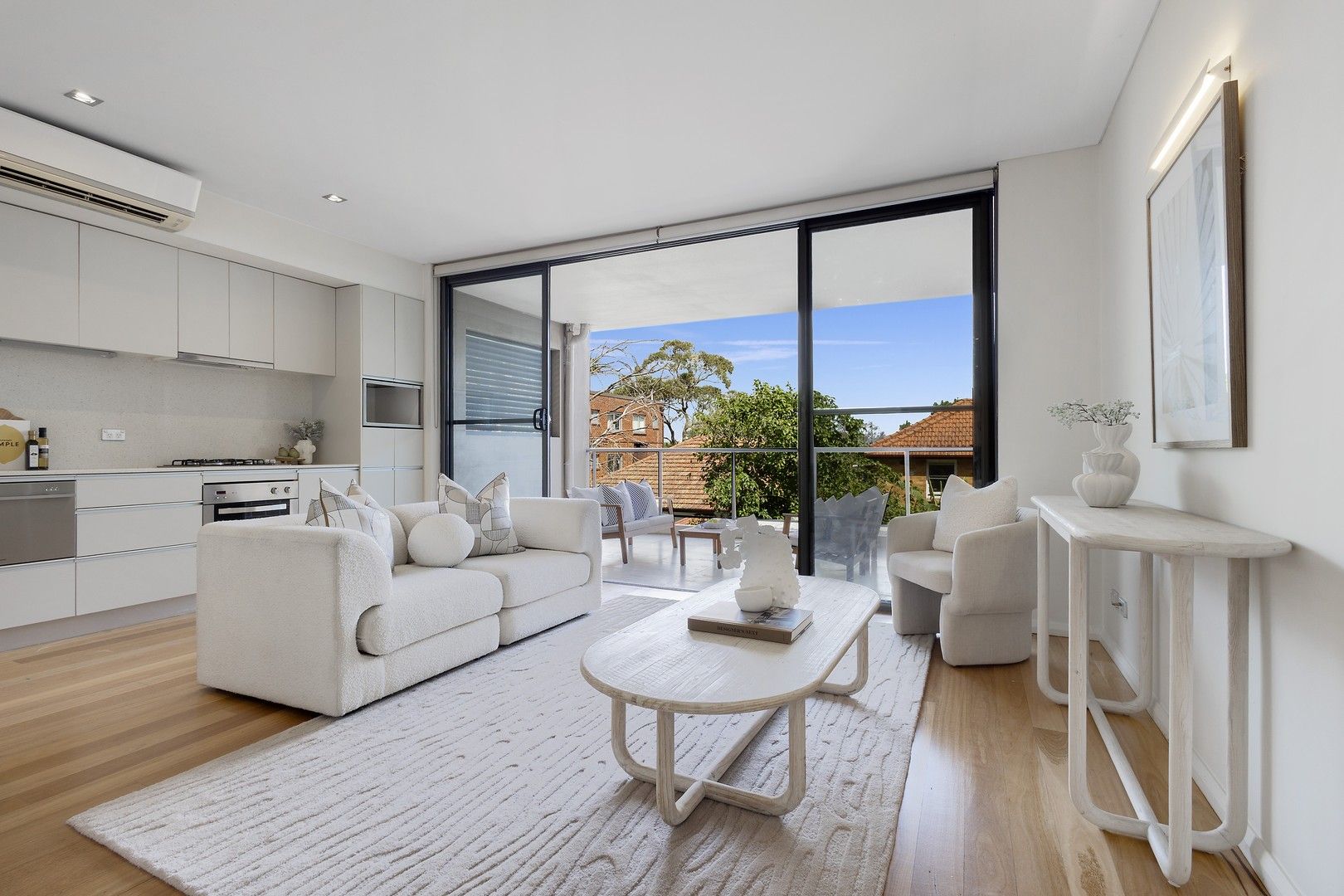 2 bedrooms Apartment / Unit / Flat in 2/146 Spit Road MOSMAN NSW, 2088