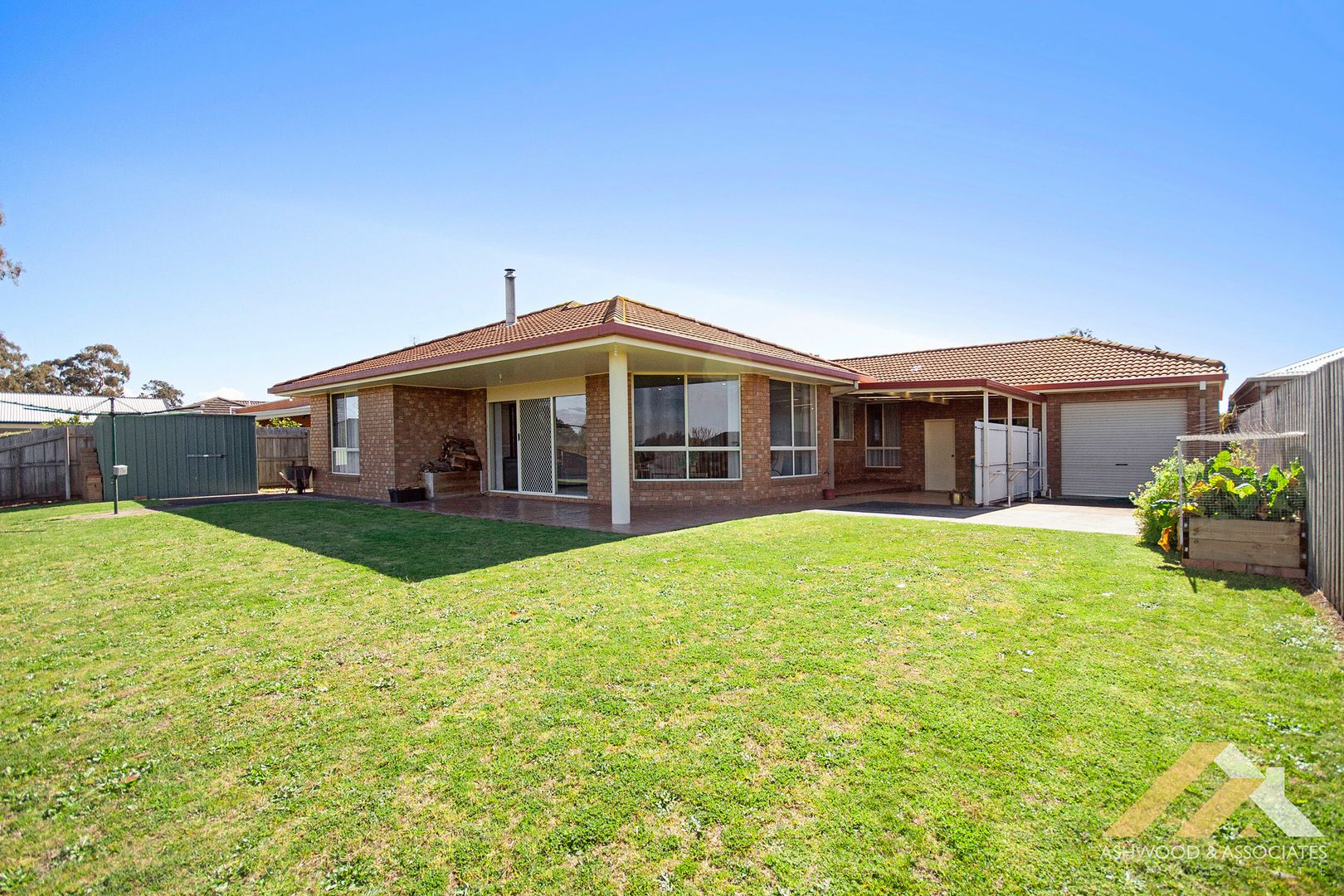 12 Charlton Pl, Eastwood VIC 3875, Image 2