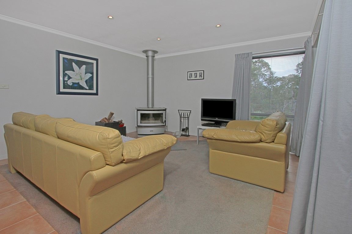 6 Burri Palm Way, Surfside NSW 2536, Image 2