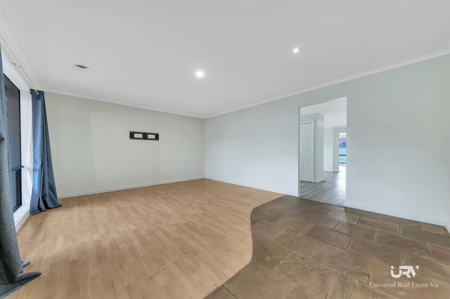 58 Princetown Avenue, Craigieburn VIC 3064, Image 2