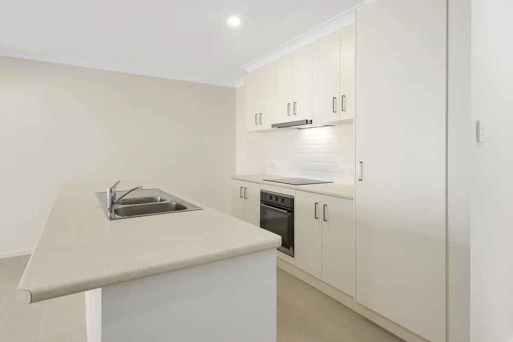 Additional image 4 of 2/8 Rosenstengel Street, Darling Heights QLD 4350