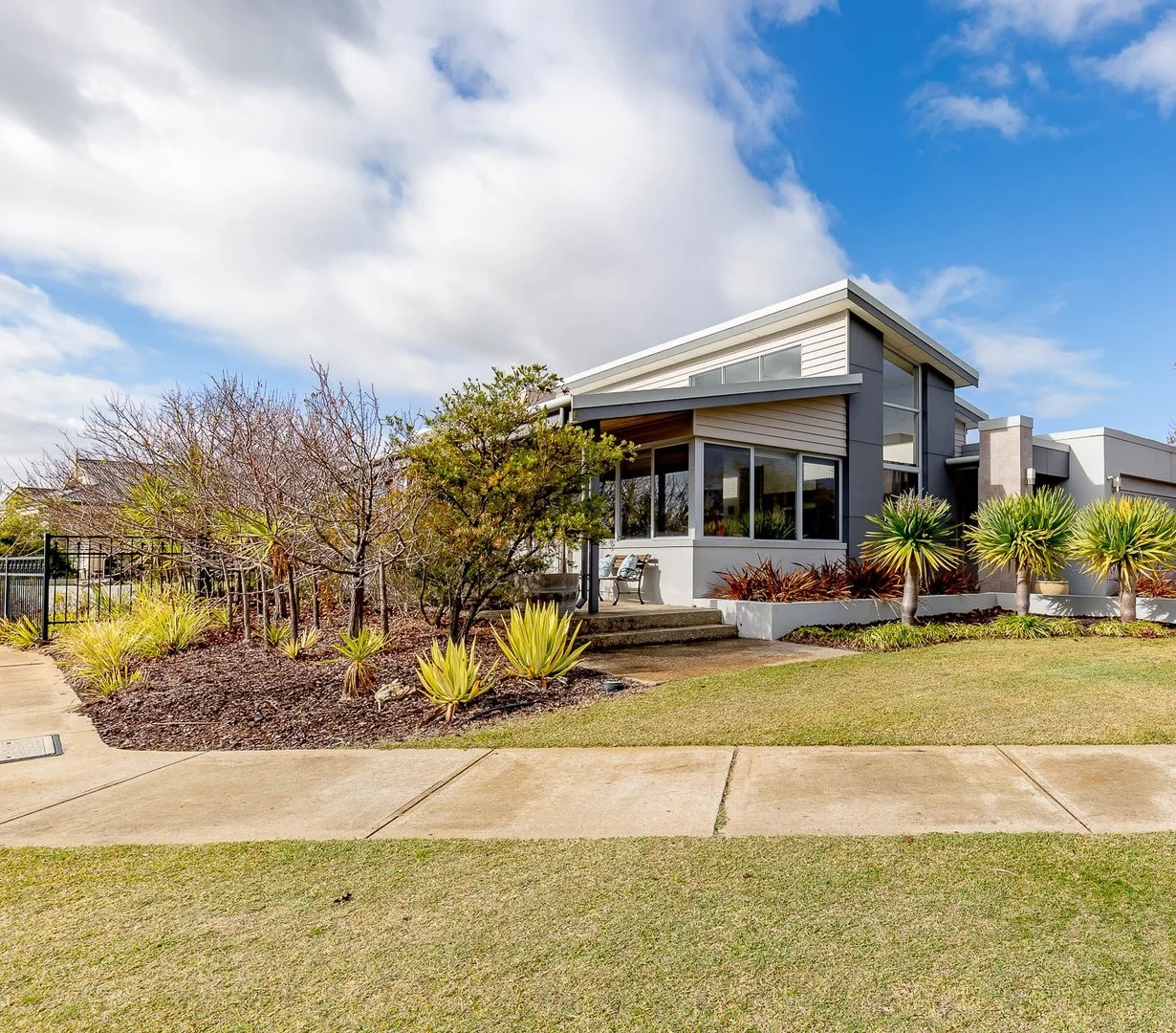 1 Savory Crescent, Yalyalup WA 6280