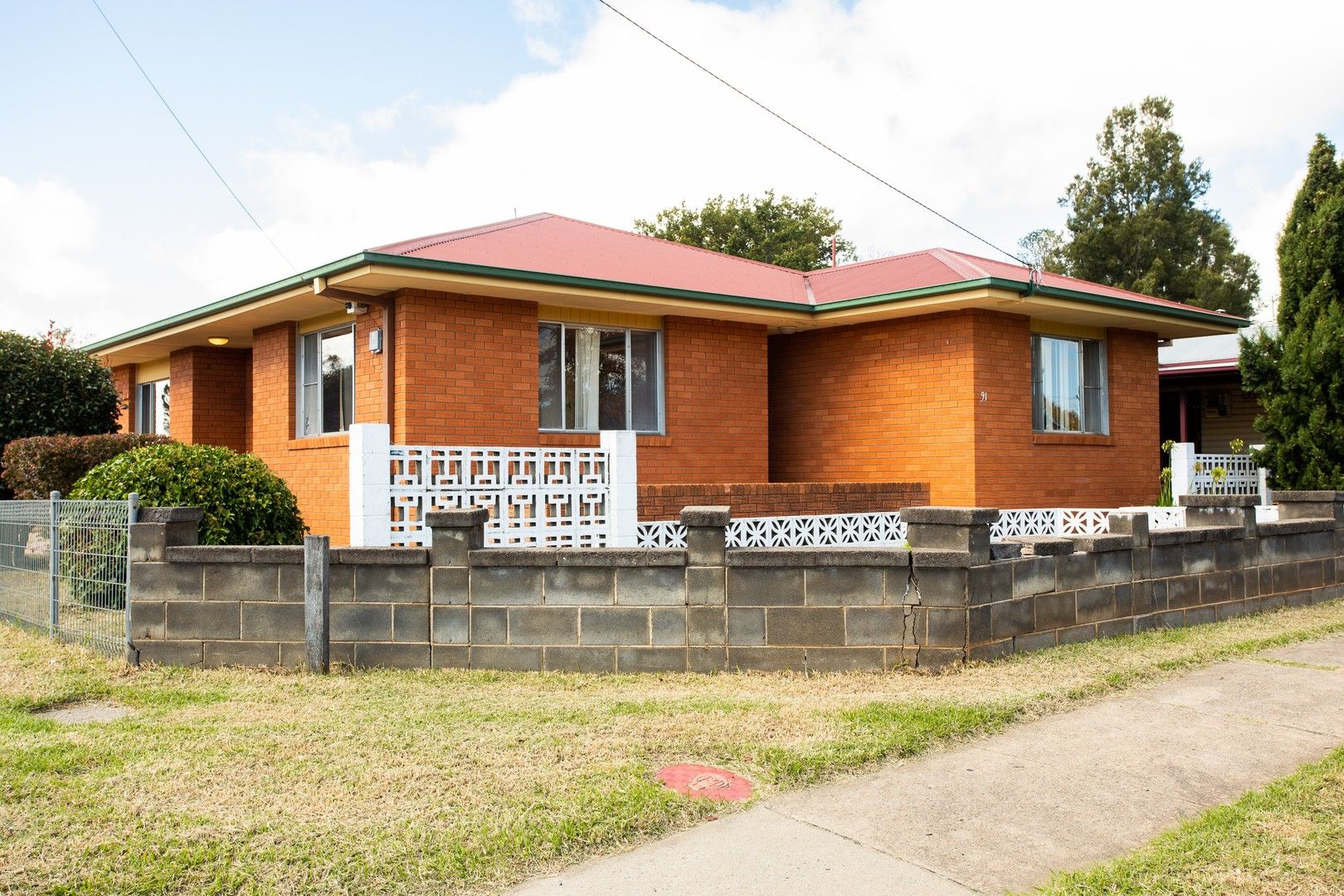 91 Niagara Street Armidale Nsw 2350 House For Rent 310 Domain