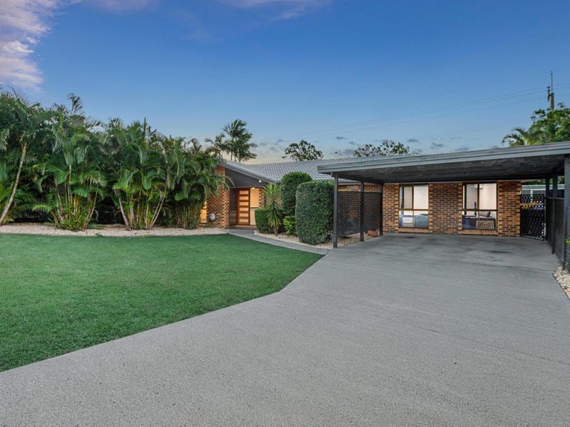 4 bedrooms House in 12 Brodick Street CARINDALE QLD, 4152