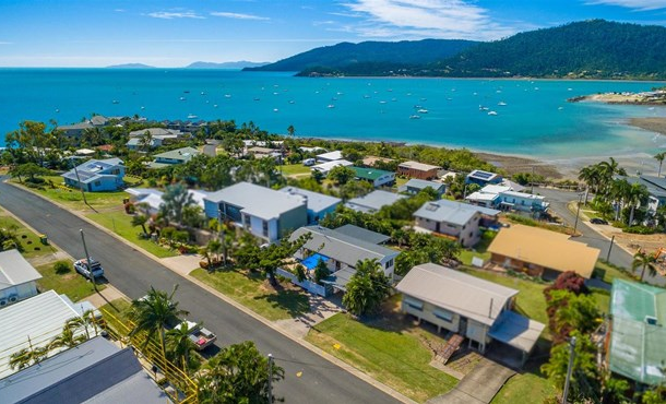 9 Summit Avenue, Airlie Beach QLD 4802