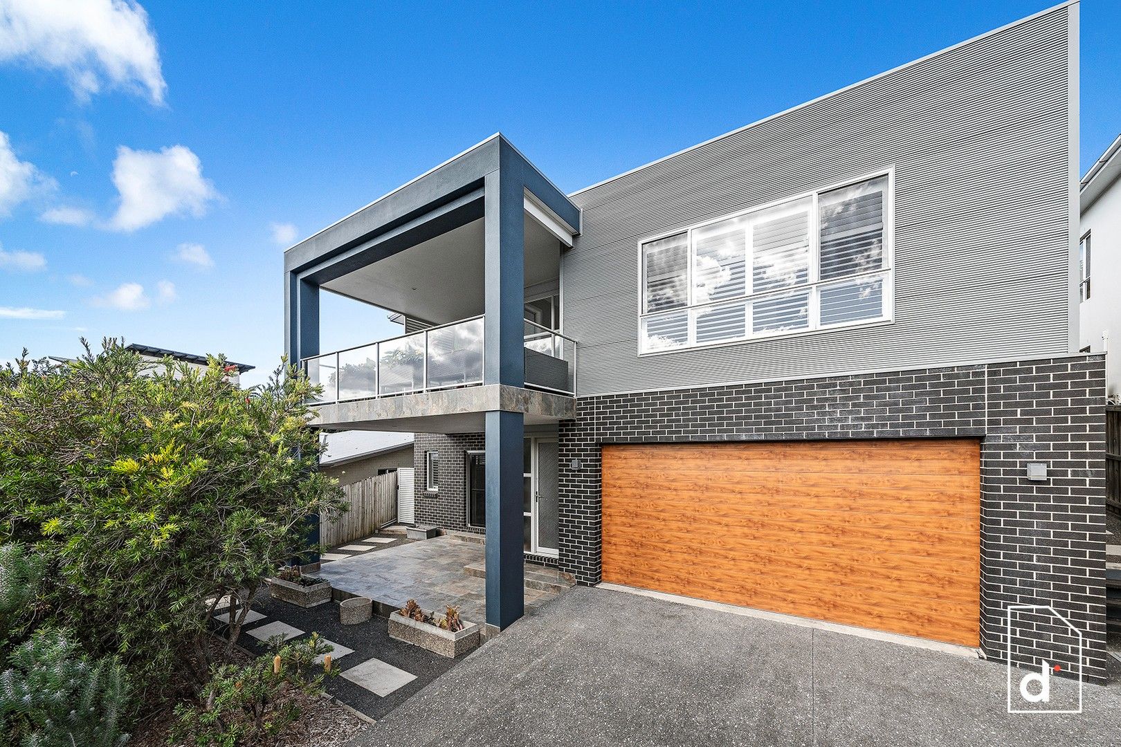 4 bedrooms House in 19 Sandon Drive BULLI NSW, 2516