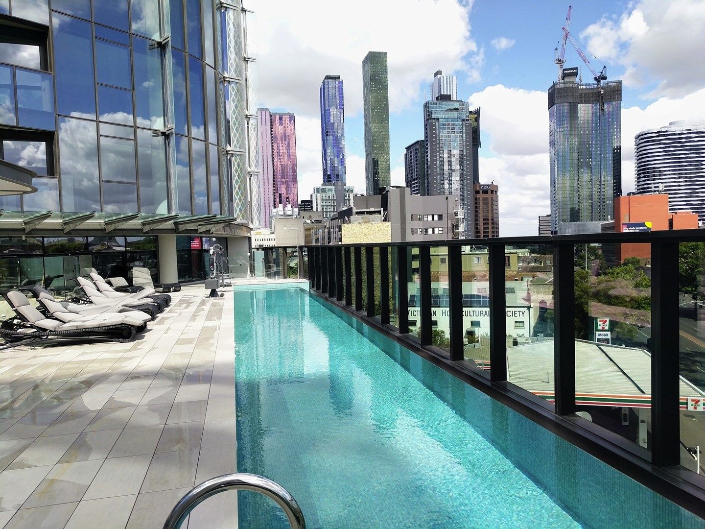 2 bedrooms Apartment / Unit / Flat in  MELBOURNE VIC, 3000
