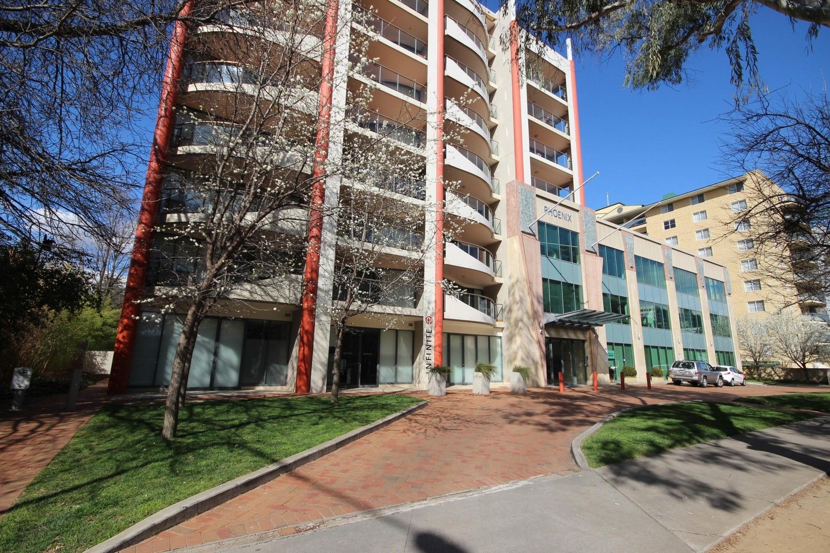 2 bedrooms Apartment / Unit / Flat in 413/86-88 Northbourne Avenue BRADDON ACT, 2612