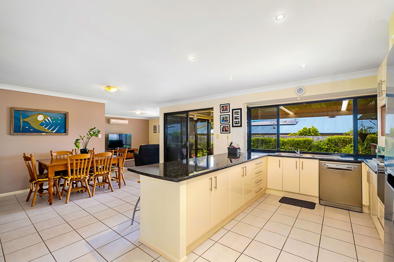 8 Gretchen Circuit, Thornlands QLD 4164, Image 2