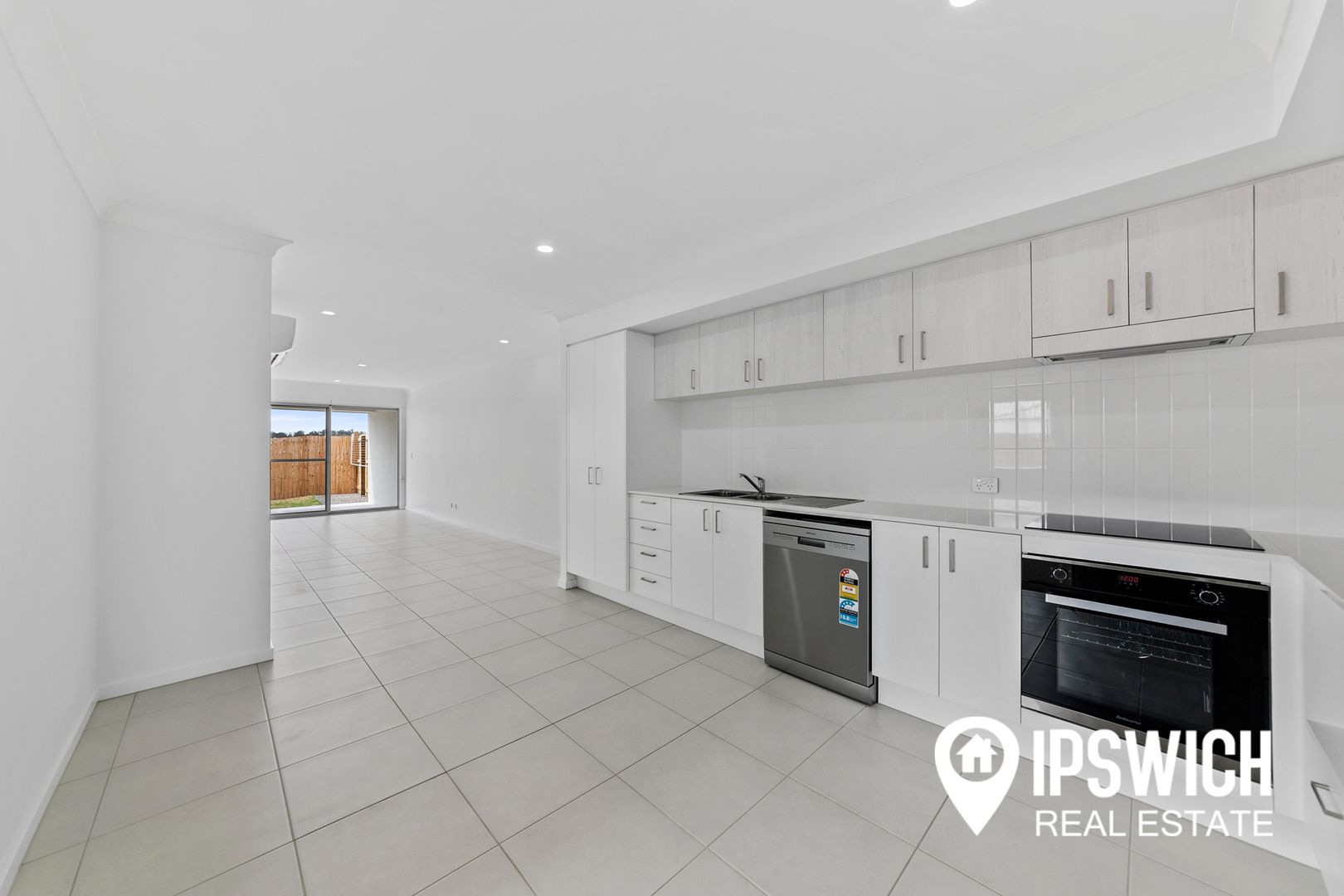 1/50 Dominique Way, Flinders View QLD 4305, Image 1