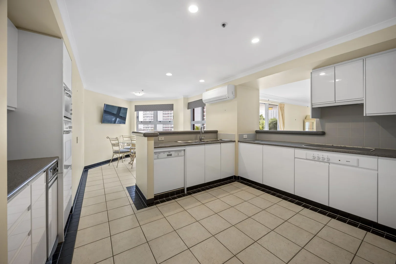 Additional image 6 of 16/12 Commodore Drive, Surfers Paradise QLD 4217