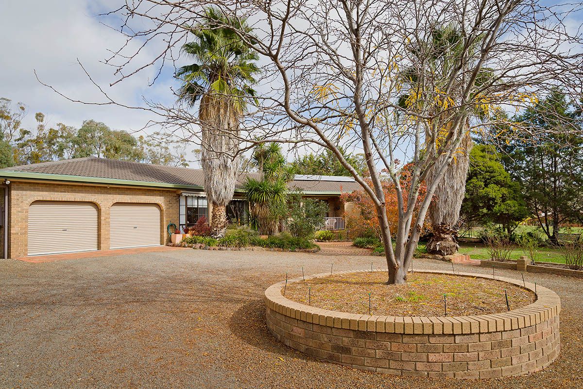 84 Moscript Street, Campbells Creek VIC 3451, Image 0