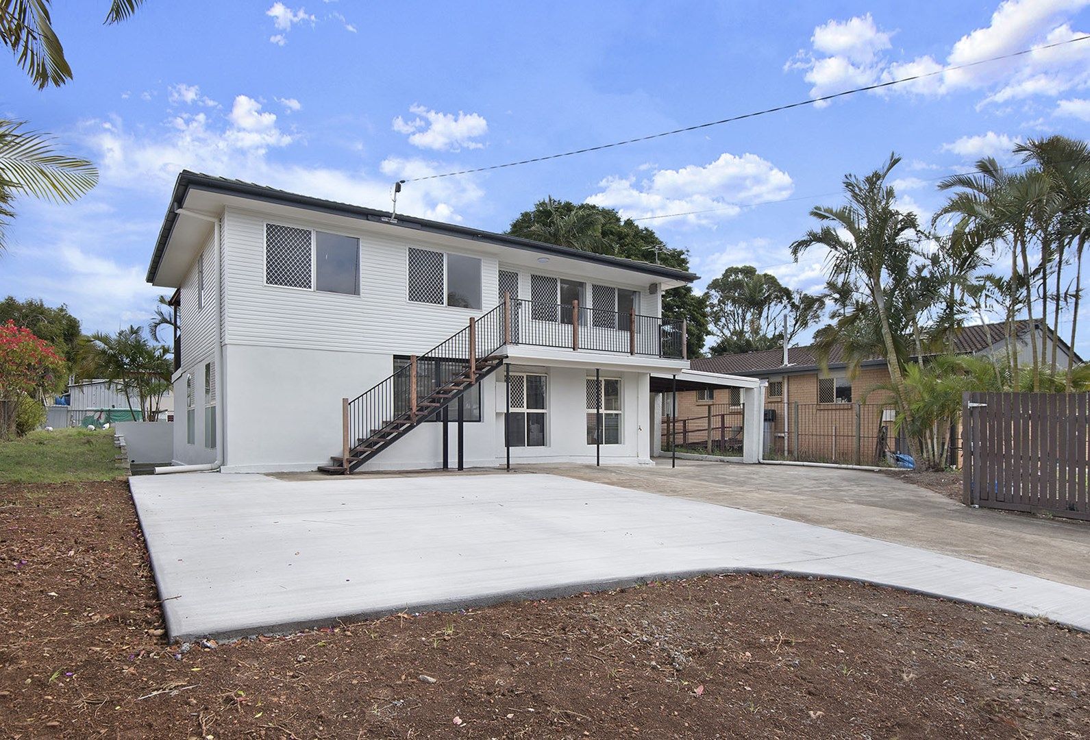 6 bedrooms House in 37 ATTUNGA STREET KINGSTON QLD, 4114