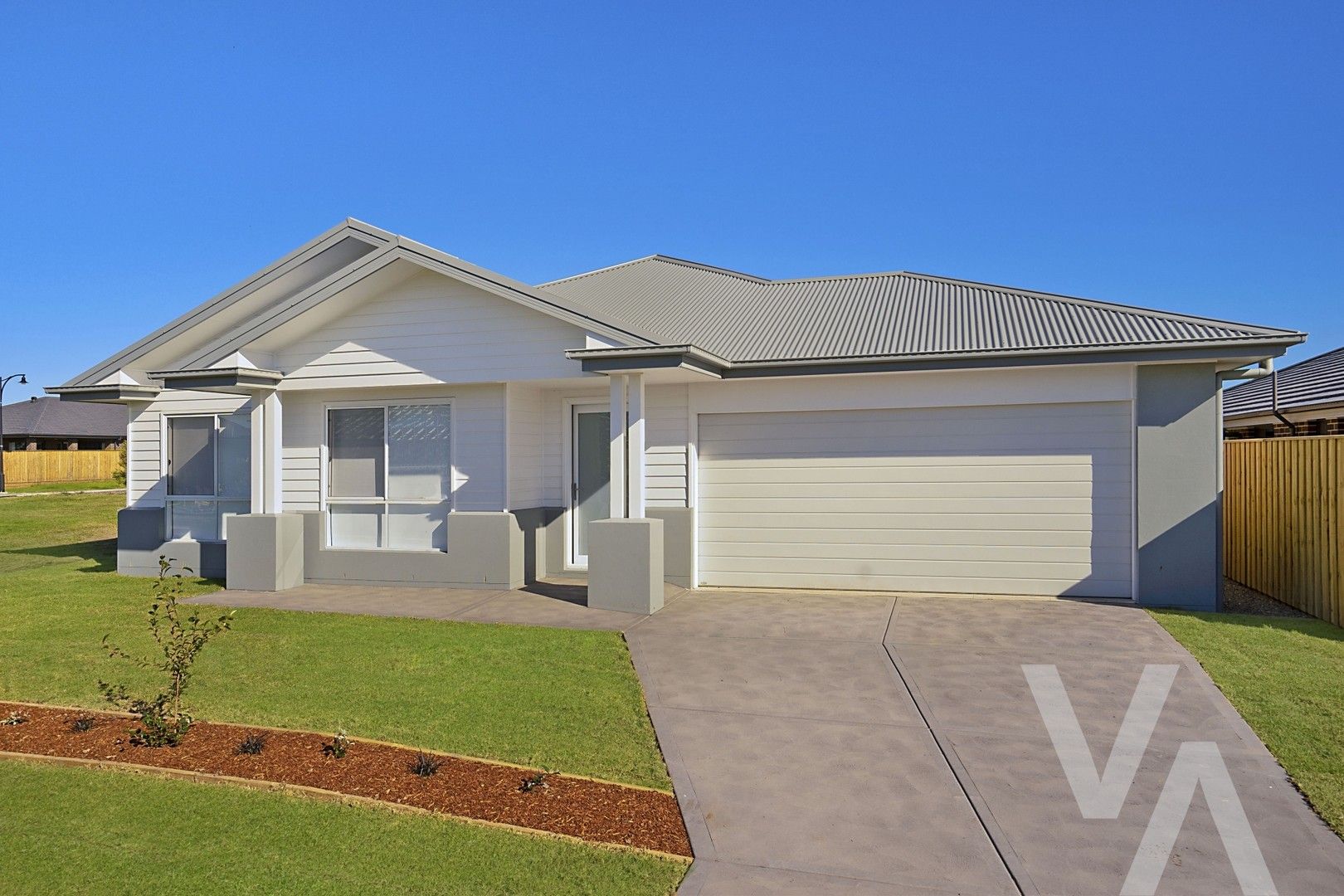 4 bedrooms House in 5 Red Baron Road CHISHOLM NSW, 2322