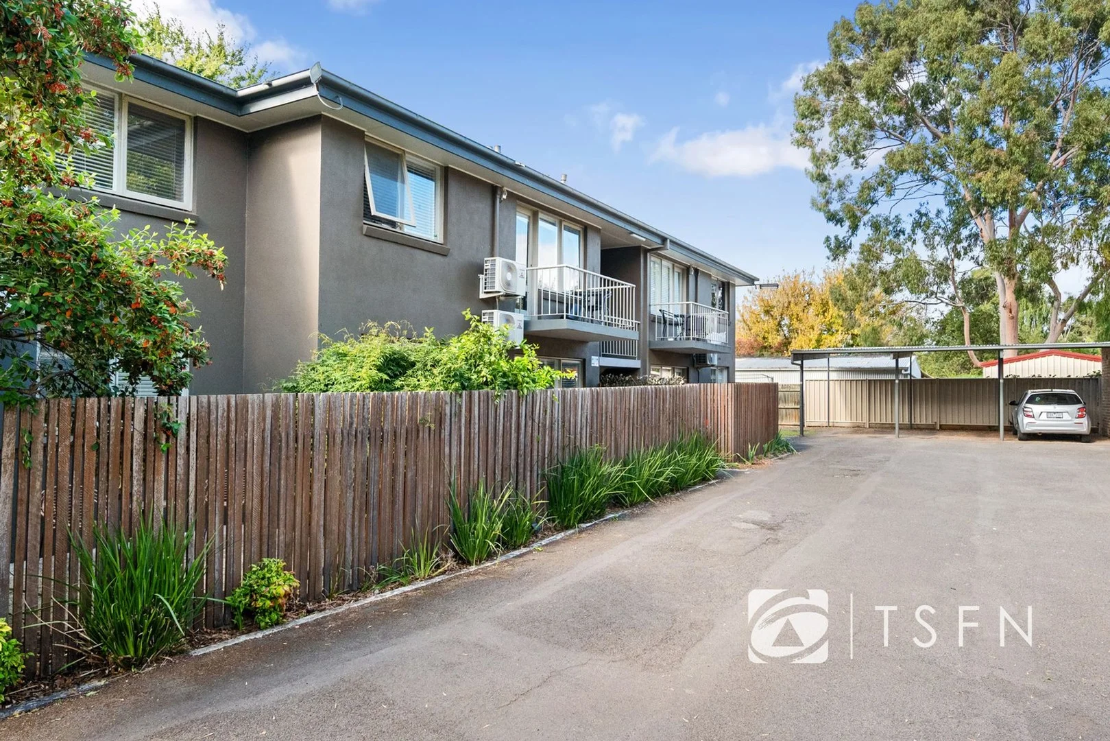 11/23 Hallam Street, Quarry Hill VIC 3550