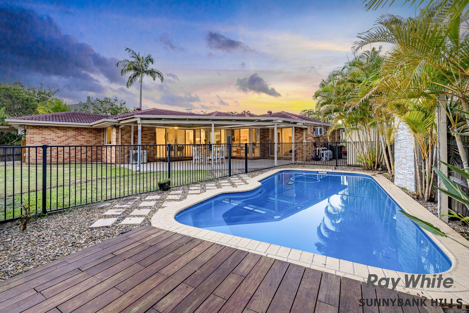 9 Avondale Crescent, Parkinson QLD 4115, Image 0