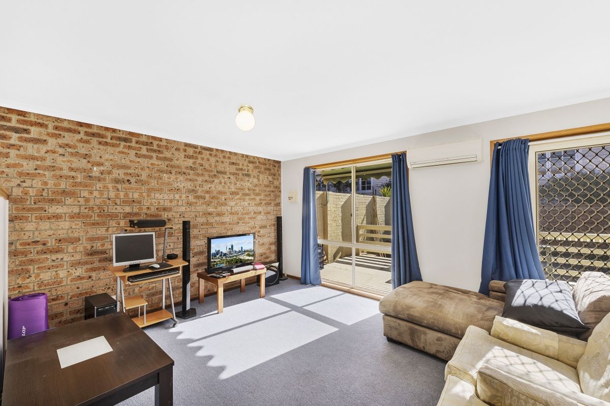 2/56 Molonglo Street, Queanbeyan NSW 2620, Image 1