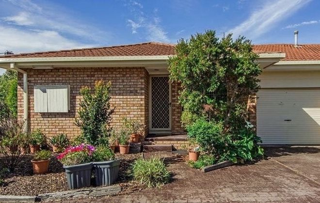 Picture of 1/64-66 Bent Street, ST ALBANS VIC 3021