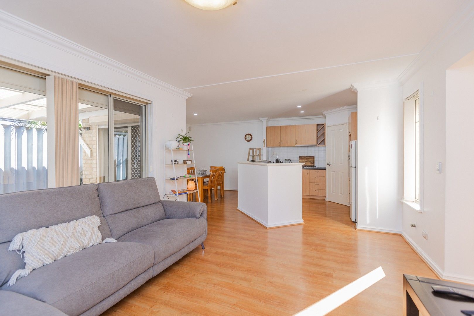 3 bedrooms Apartment / Unit / Flat in 4/25 Salisbury Road RIVERVALE WA, 6103