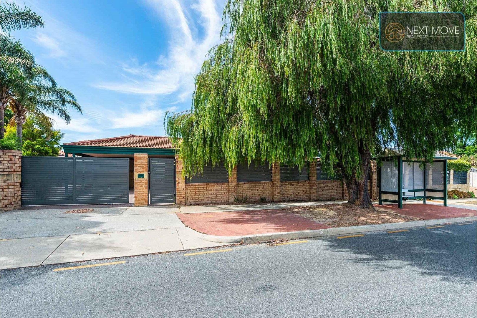 4 bedrooms House in 14 Murray Street COMO WA, 6152