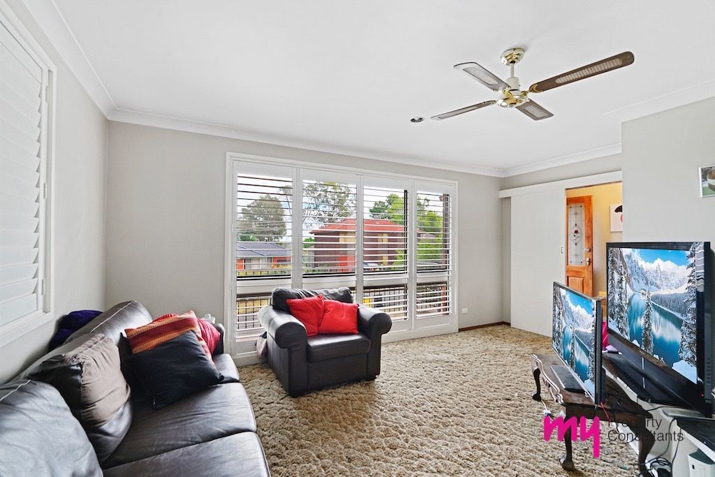 7 Cunningham Place, Camden South NSW 2570, Image 2
