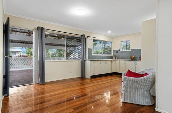 16 Curry St, Logan Central QLD 4114, Image 2