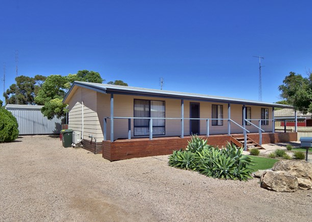 7 Symons Street, Moonta Bay SA 5558