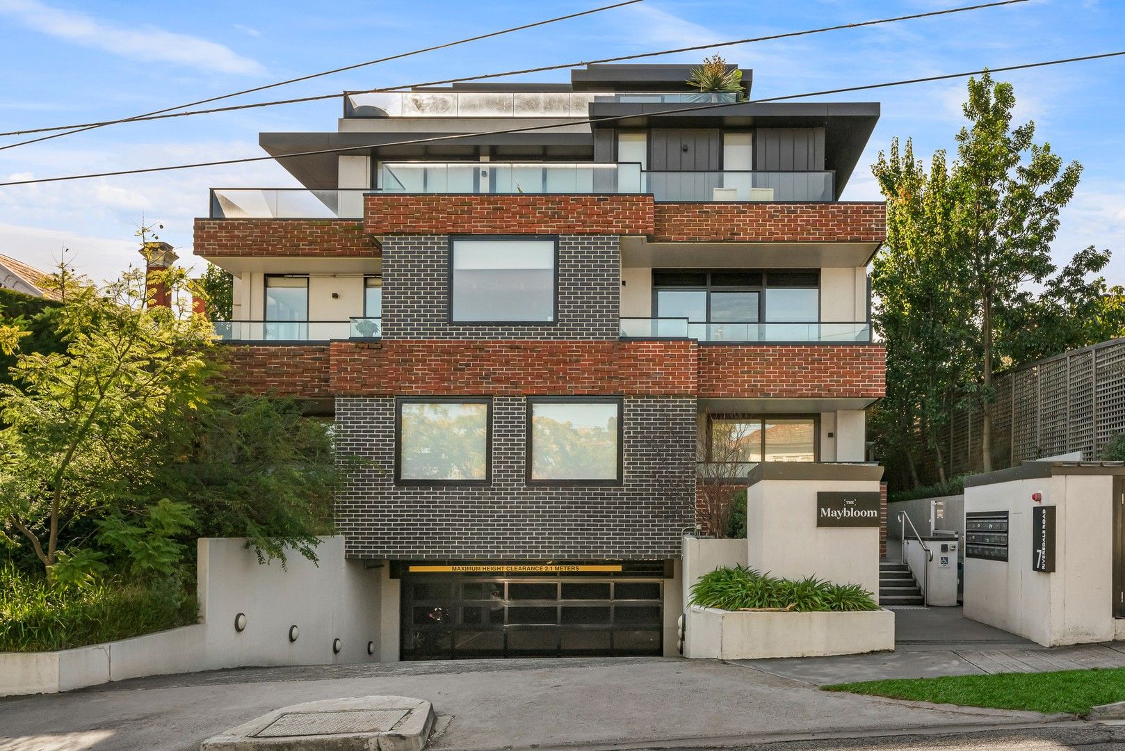3 bedrooms Apartment / Unit / Flat in 4/7 Riversdale Road HAWTHORN VIC, 3122