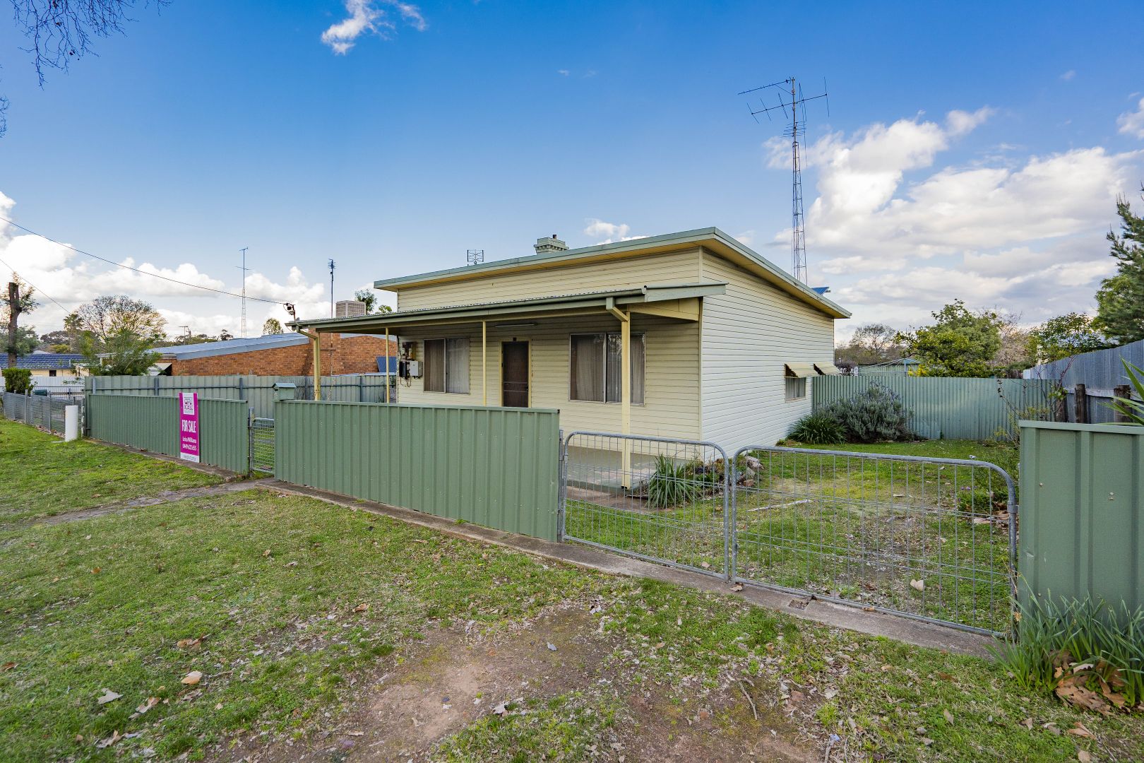 32 Dundas Street, Narrandera NSW 2700, Image 1