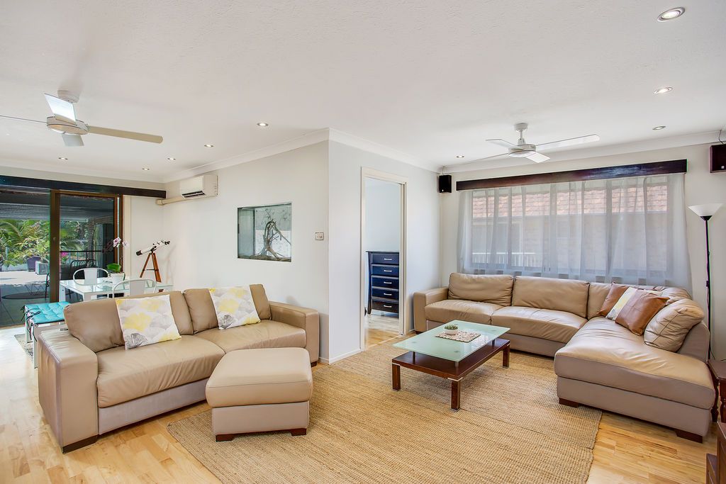 5/12 Second Avenue, Broadbeach QLD 4218, Image 2