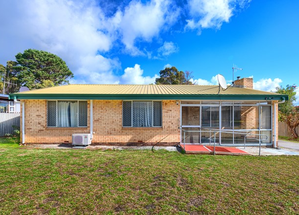 13 Lurline Street, Orana WA 6330