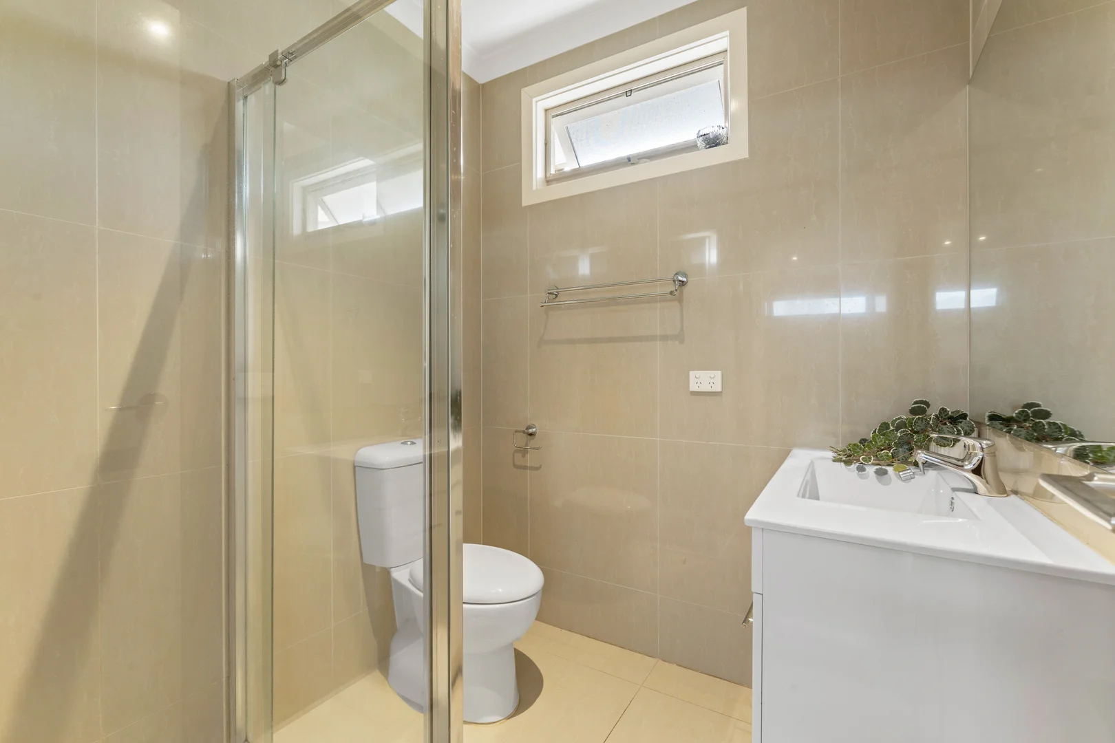 Additional image 9 of 2/4 Downing Street, Blackburn VIC 3130