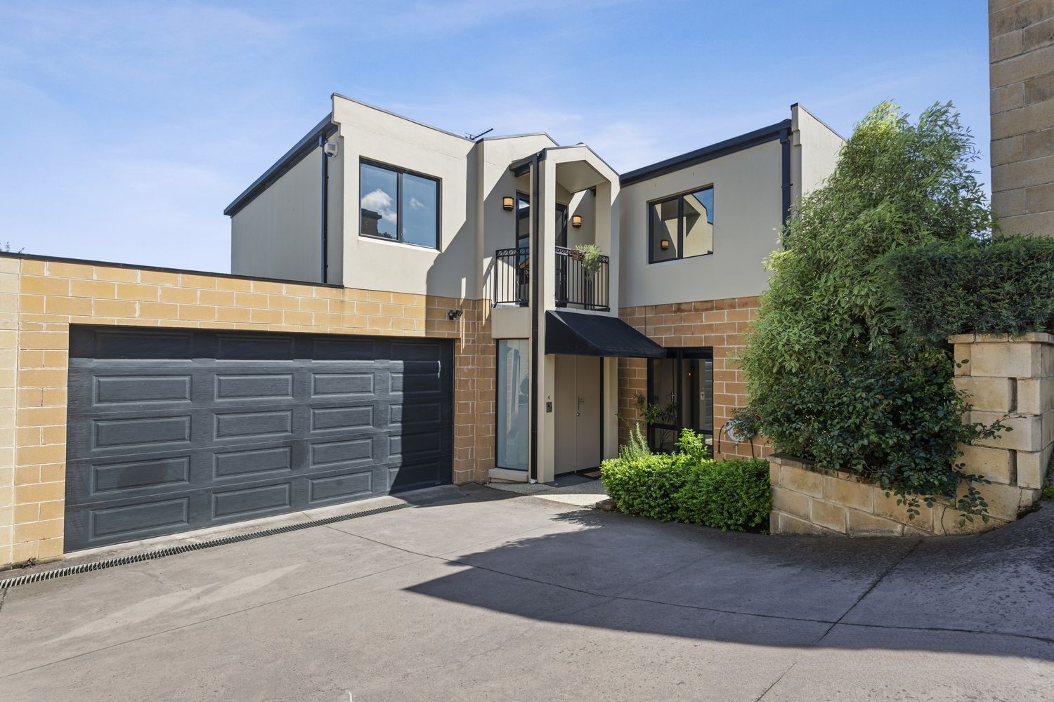 4 bedrooms House in 4/347 High Street TEMPLESTOWE LOWER VIC, 3107