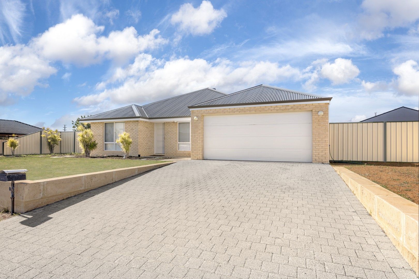 16 Castlefin Road, Utakarra WA 6530, Image 0