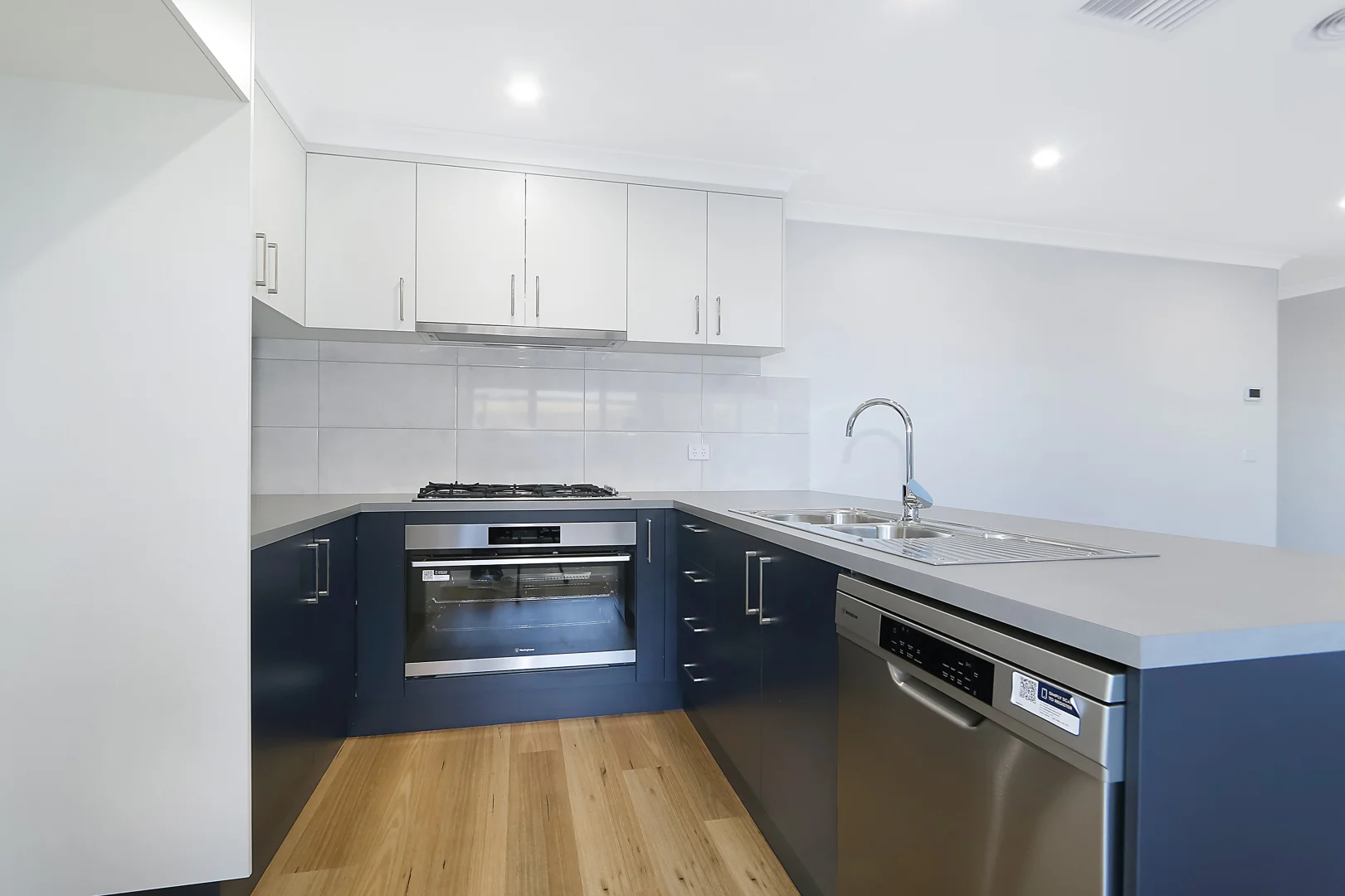 Additional image 5 of 128 Millford Cres, Thurgoona NSW 2640