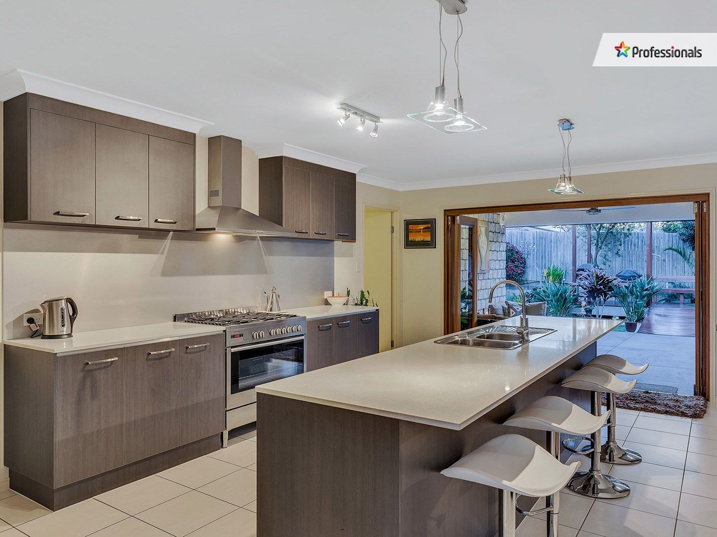 18 Osprey Place, Upper Kedron QLD 4055, Image 0