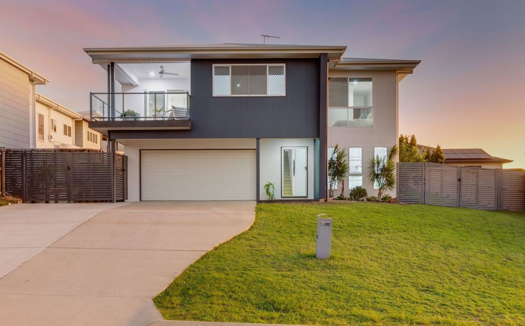 27 Douglas Crescent, Rural View Property History & Address Research