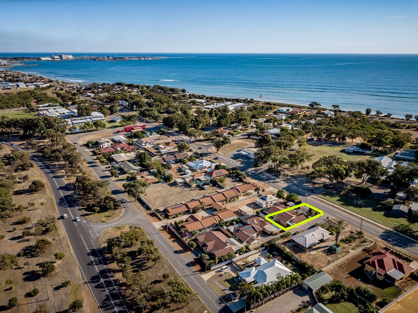 2/396 Chapman Road, Bluff Point WA 6530, Image 0