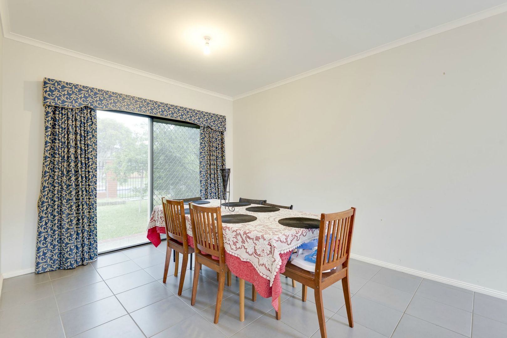 1/5 Hopkins Street, Dandenong VIC 3175, Image 2