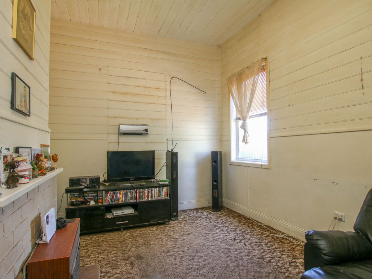 86 Kerr Street, Mortlake VIC 3272, Image 2