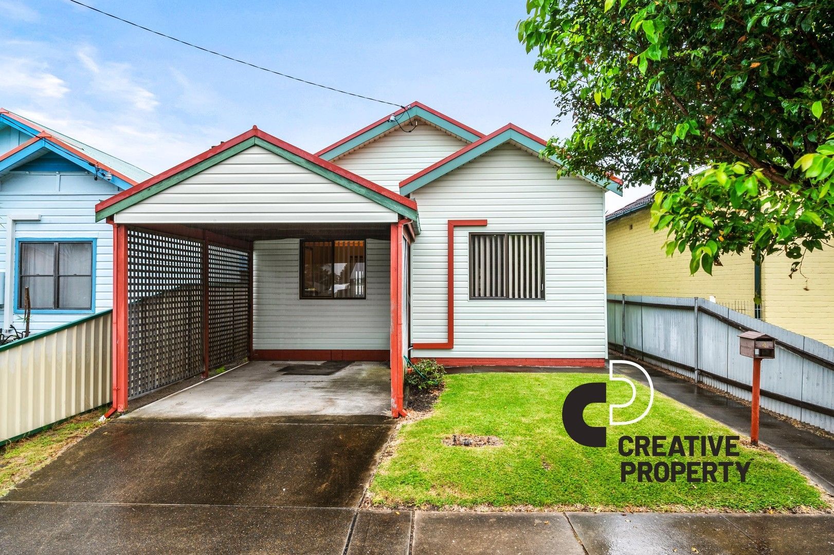 2 bedrooms House in 4 Douglas Street STOCKTON NSW, 2295