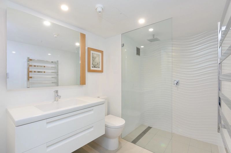 1 bedrooms Apartment / Unit / Flat in 405/2 Springfield Ave POTTS POINT NSW, 2011