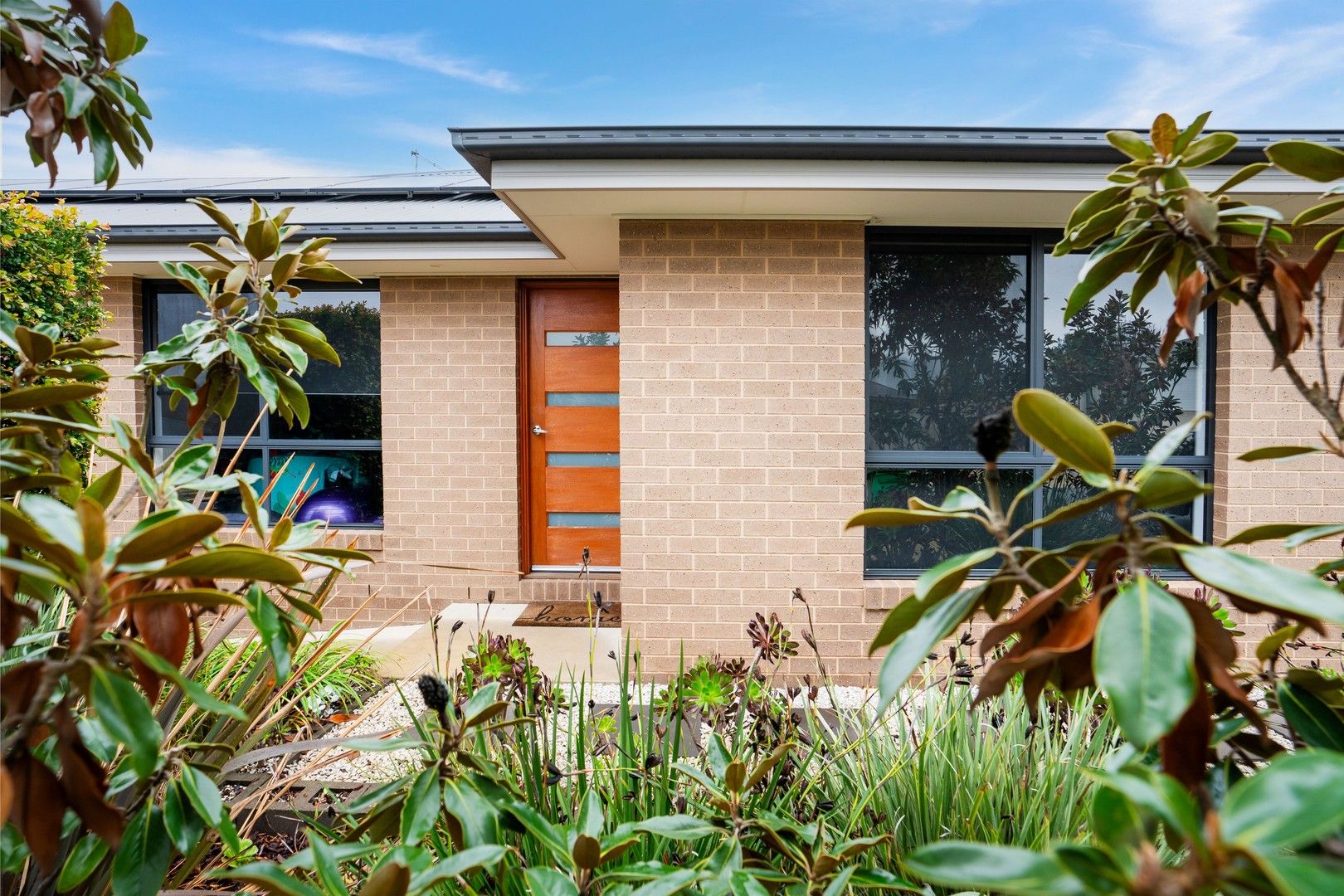 3 bedrooms House in 89 LAWSON CIRCUIT LAVINGTON NSW, 2641