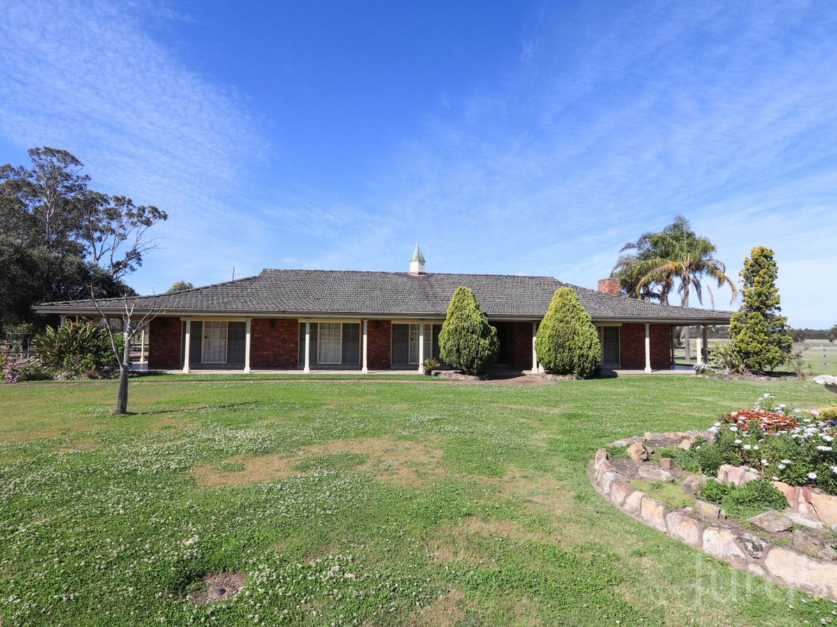 3 bedrooms House in 120 Wine Country Drive NULKABA NSW, 2325