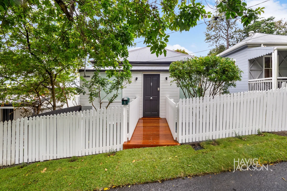 Primary image of 5 Cochrane Street, Paddington QLD 4064