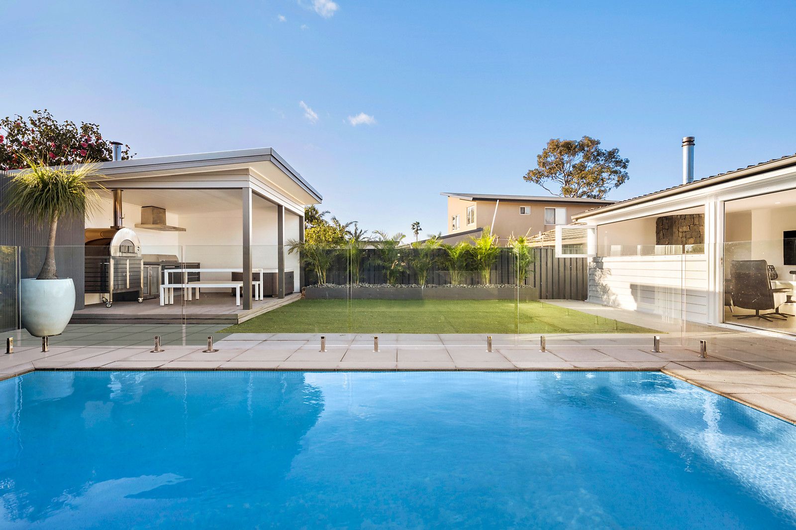 4 bedrooms House in 183 Cooriengah Heights Road ENGADINE NSW, 2233